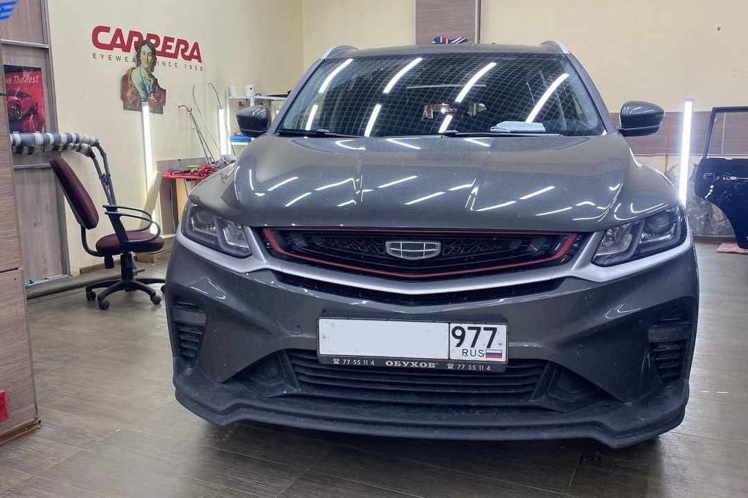 Geely Coolray в детейлинг-боксе после работ